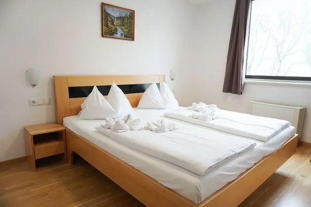 Oda (Five-Bed)