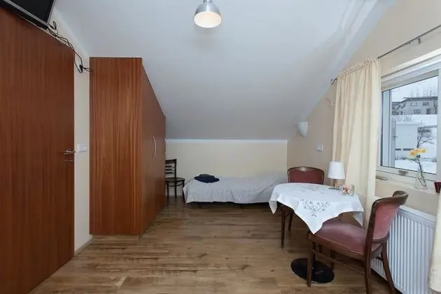 Üç Kişilik Oda, Ortak Banyo