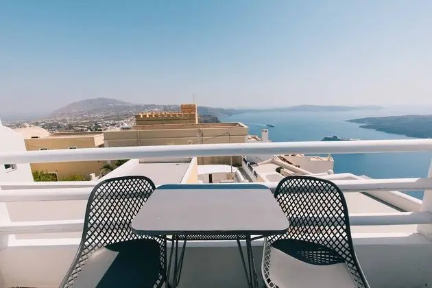 Tek Büyük Yataklı Oda (Caldera View)