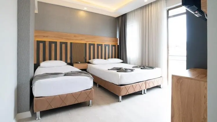 Standart Oda, Sokak Manzaralı