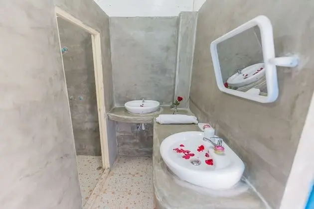 Ortak Ranzalı Oda, Karma Ranzalı Oda