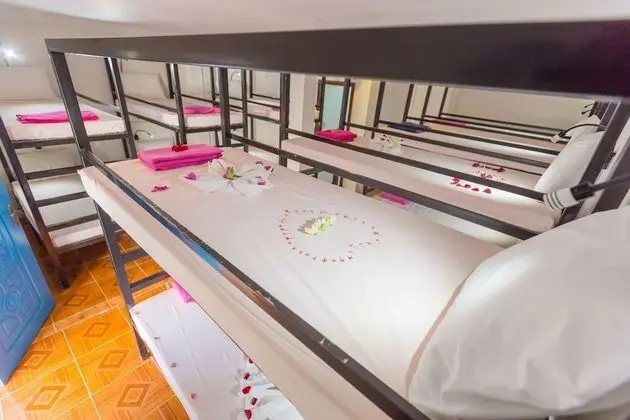 Ortak Ranzalı Oda, Sadece erkekler için