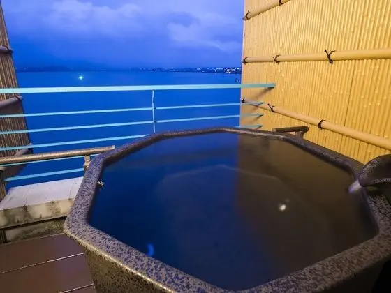 Süit, Göl Manzaralı (Private Open-Air Bath 2 Meals Premium)
