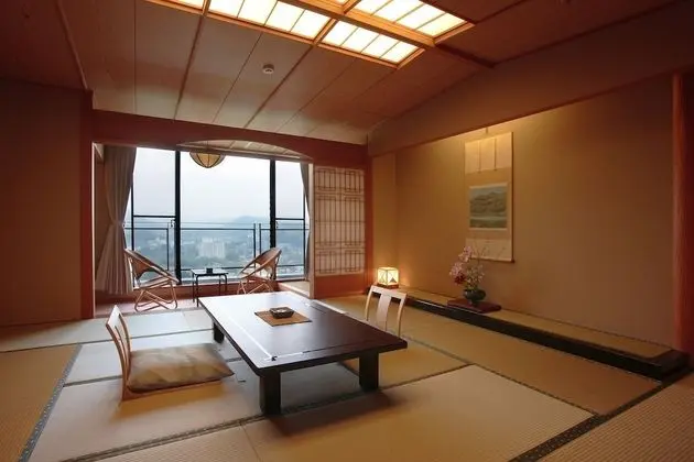 Traditional Oda (Japanese Style For 6 People)