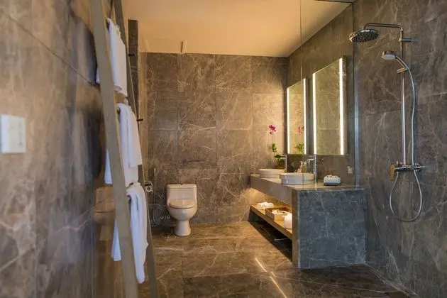 Villa, Lagün Manzaralı