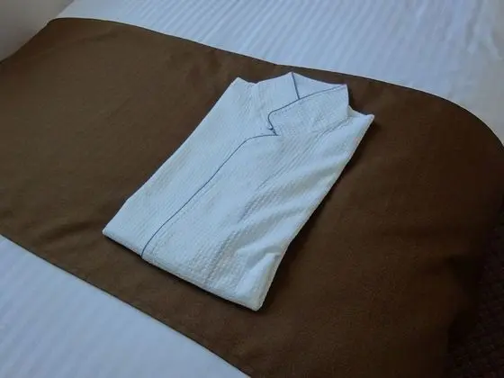 İki Ayrı Yataklı Oda, Sigara İçilebilir