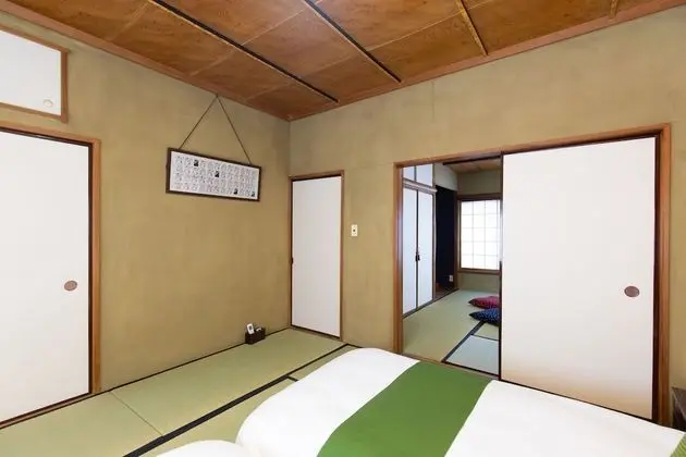 Ev (Private Vacation Home, Room 1)