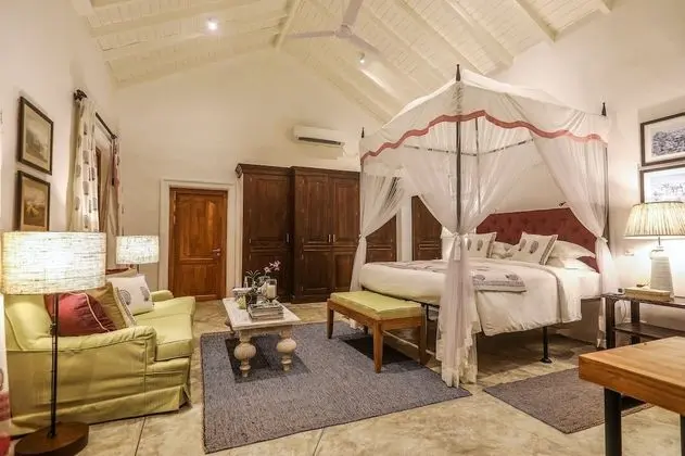 KK Luxury Pool Villa - Kumbuk