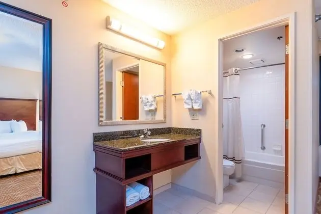 Oda, 1 Büyük (Queen) Boy Yatak