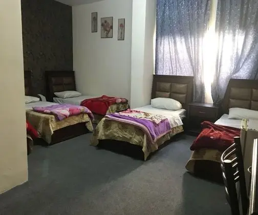 Üç Kişilik Oda