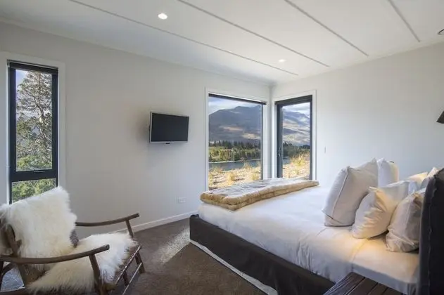 Luxury Villa, 4 Yatak Odası, Göl Manzaralı