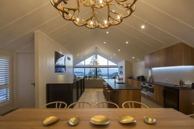 Luxury Villa, 4 Yatak Odası, Göl Manzaralı
