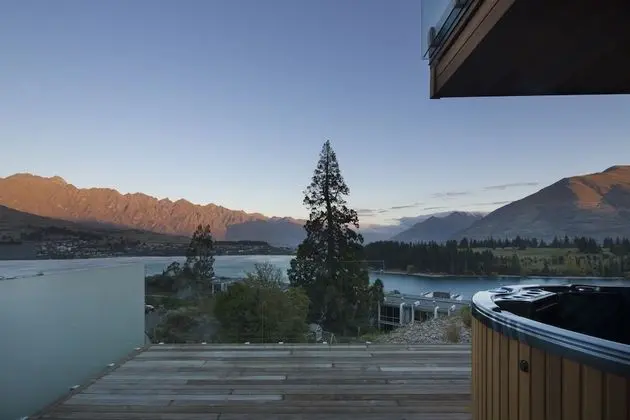 Luxury Villa, 4 Yatak Odası, Göl Manzaralı