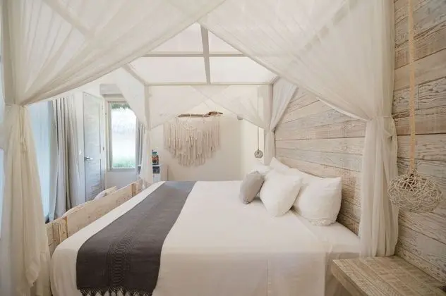 Suite Partial Ocean View King