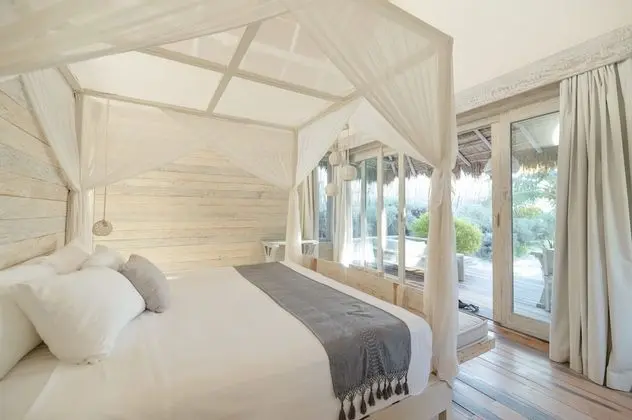 Suite Partial Ocean View King