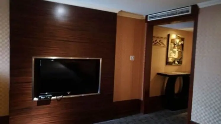 Business Tek Büyük Yataklı Oda
