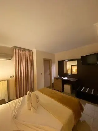 Üç Kişilik Oda, Bahçe Manzaralı
