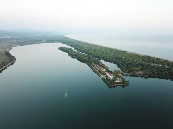 Üç Kişilik Oda, Bahçe Manzaralı