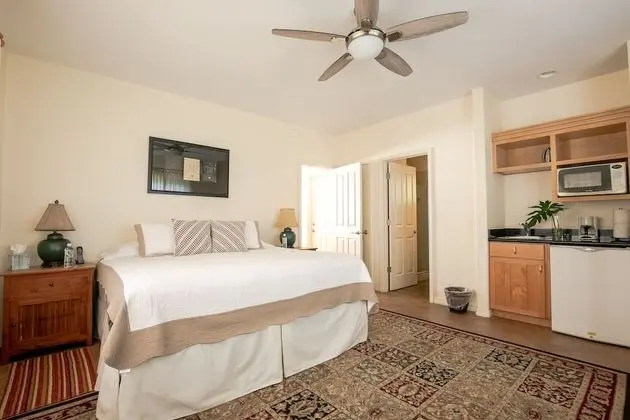 Hibiscus Suite