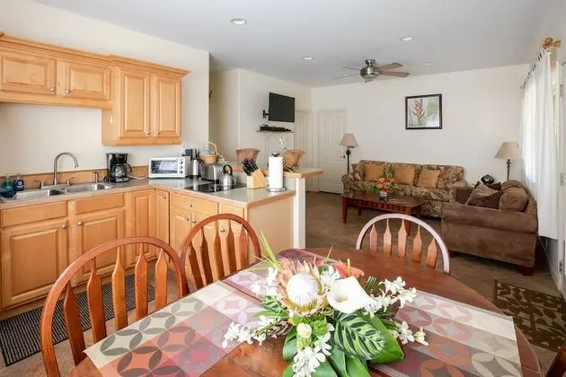 Hibiscus Suite