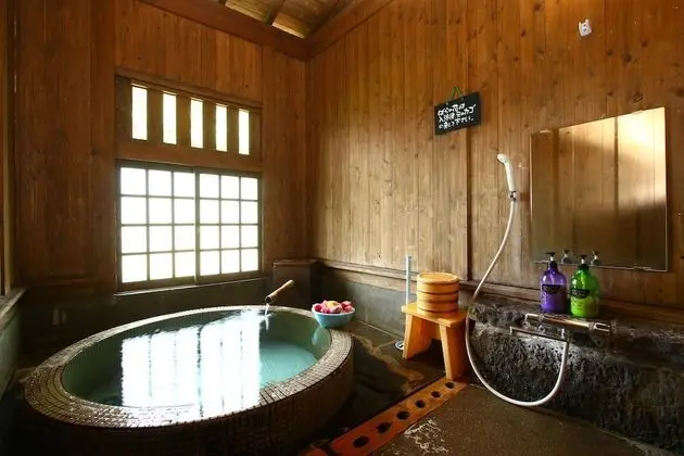 Traditional Oda, Ortak Banyo (Japanese Style for 3 Guests)