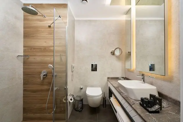 https://images.etstur.com/imgproxy/resize/2560x1440/files/images/hotelImages/etsrooms/404/Kaila_Beach_Hotel_20250514164027_1.jpg