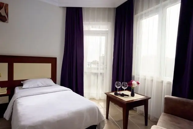 https://images.etstur.com/imgproxy/resize/2560x1440/files/images/hotelImages/etsrooms/405/Kaila_City_Hotel_20250514160910_9.jpg