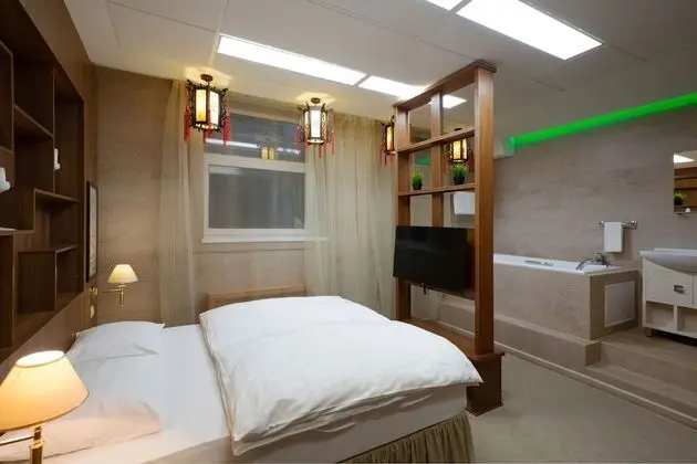 Deluxe Tek Büyük Yataklı Oda, Küvet