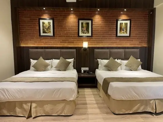 Executive Üç Kişilik Oda, 2 Büyük (Queen) Boy Yatak