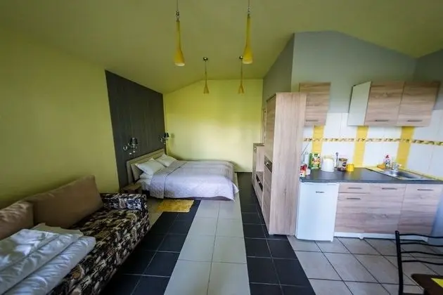 Kır Evi (Yellow)