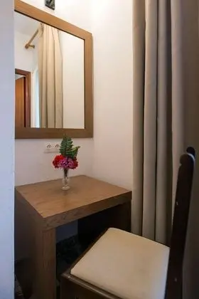 Economy Tek Büyük veya İki Ayrı Yataklı Oda