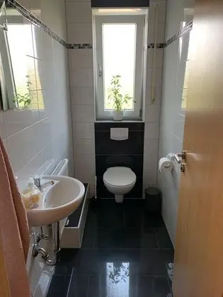 Apart Daire, Özel Banyo (Apartment Wilhelm)