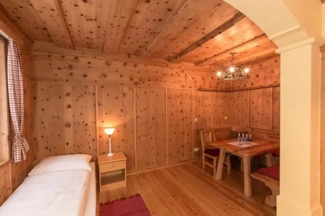 Junior Süit, Balkon, Dağ Manzaralı (Nr. 2)