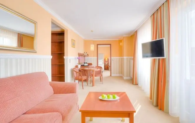 Çatı Katı Süiti (Penthouse), Bahçe Manzaralı