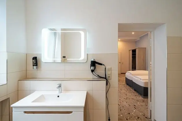 Comfort Tek Büyük Yataklı Oda