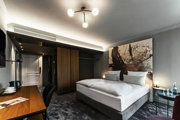 Classic Tek Büyük Yataklı Oda