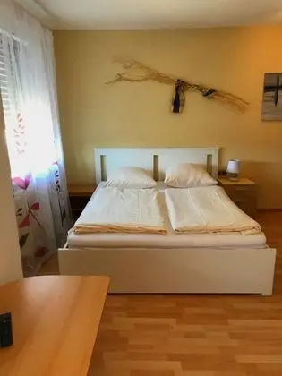 Üç Kişilik Oda