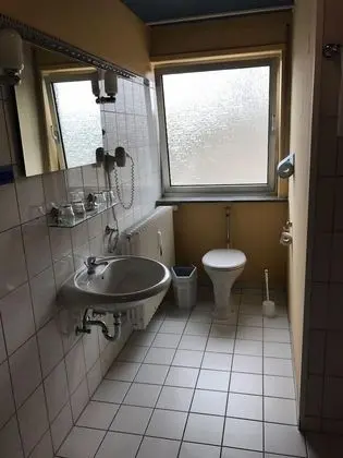 Üç Kişilik Oda