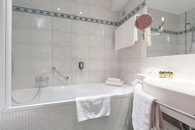 Classic Tek Büyük veya İki Ayrı Yataklı Oda (with extra bed)