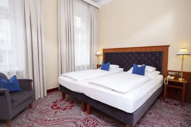 Classic Tek Büyük Yataklı Oda