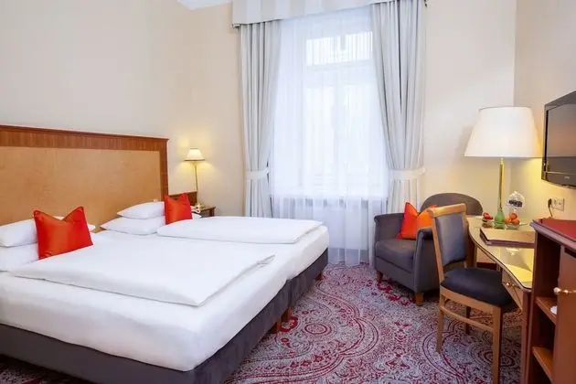 Classic Tek Büyük Yataklı Oda