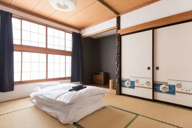 Traditional İki Ayrı Yataklı Oda, Ortak Banyo (Japanese Style, Small)