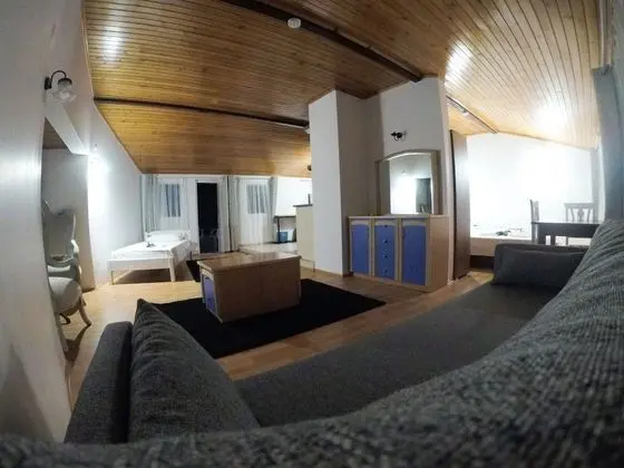 Çatı Katı Süiti (Penthouse), Balkon