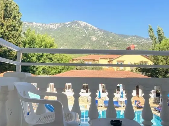 Comfort Üç Kişilik Oda, Balkon
