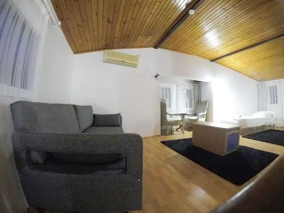 Çatı Katı Süiti (Penthouse), Balkon