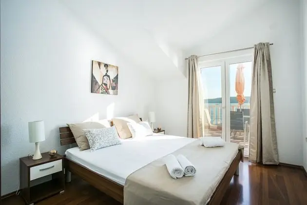 Apart Daire, 1 Büyük (Queen) Boy Yatak, Deniz Manzaralı (A2)