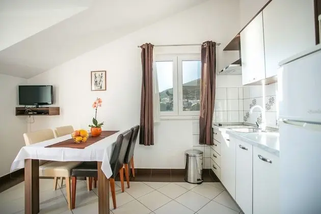 Apart Daire, 1 Büyük (Queen) Boy Yatak, Deniz Manzaralı (A2)