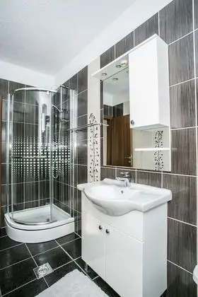 Apart Daire, 1 Büyük (Queen) Boy Yatak, Deniz Manzaralı (A2)