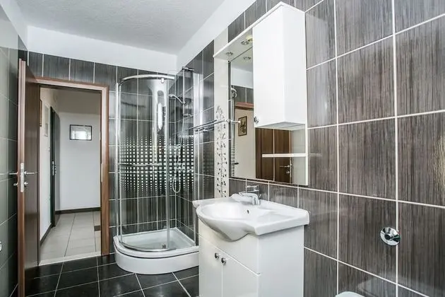 Apart Daire, 1 Büyük (Queen) Boy Yatak, Deniz Manzaralı (A2)