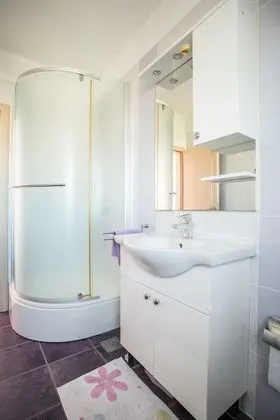 Comfort Apart Daire, 1 Büyük (Queen) Boy Yatak (A3)